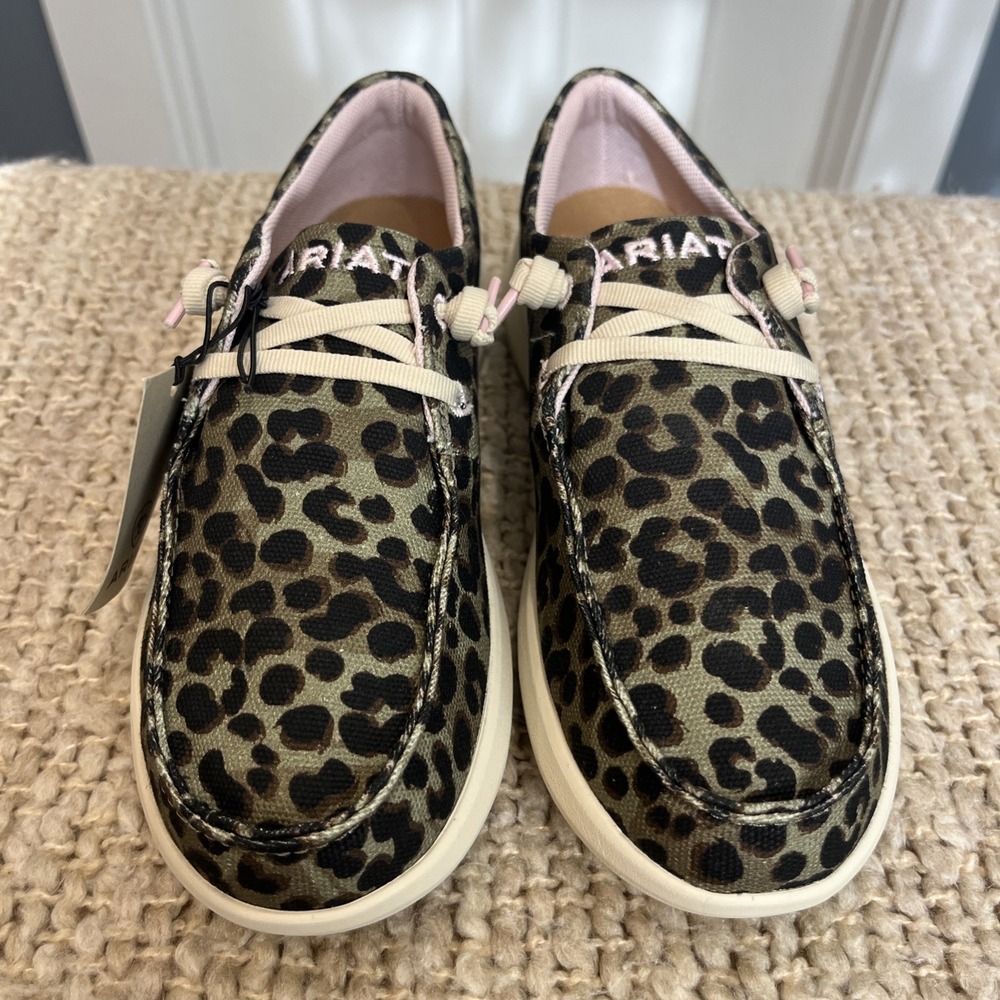 NWT Ariat Women's Hilo Olive Leopard Print Slip On Loafer Shoes Size 7 NEW - Picture 2 of 10